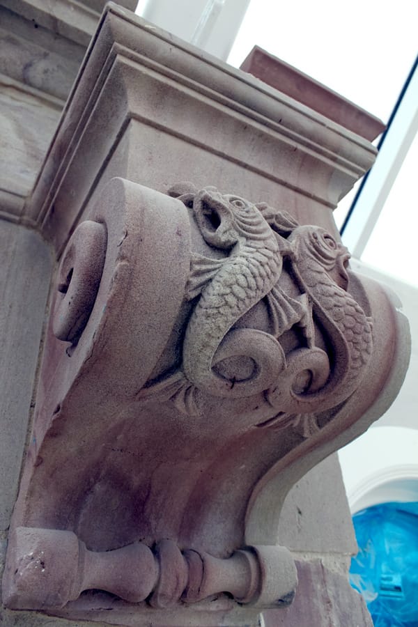 24b-skibo-pool-hall-double-fish-decorative-stone